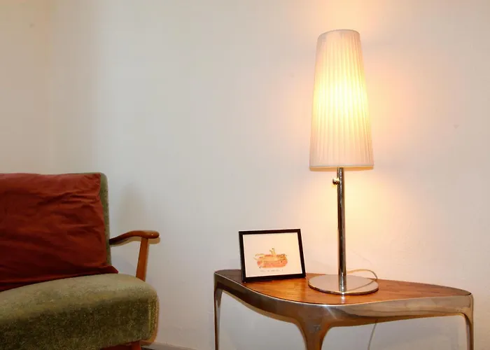Bright Elegant Flat In Center